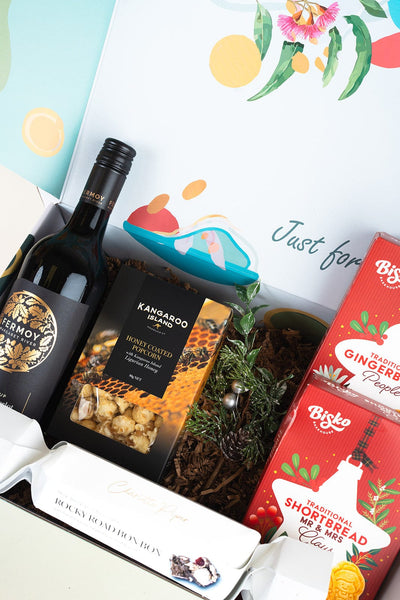 Christmas Wine & Treats Gift Hamper
